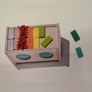 Lovevery Sensory Matching toy from The Analyst 46-48 months